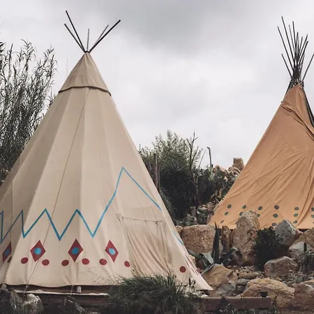 Insolite Glamping Tipi * Grimaud