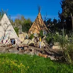 Insolite Glamping Tipi * Grimaud