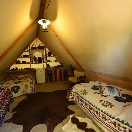 Insolite Glamping Tipi Et غريمو