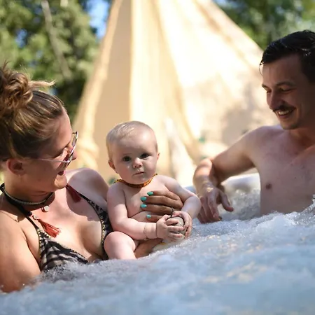 Insolite Glamping Tipi Et * غريمو